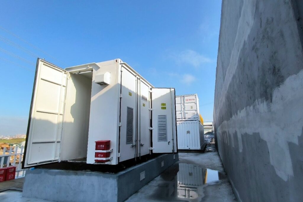 sol-storage-4